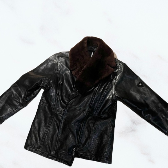 Leather bomber/aviator jacket with fur shawl - Picture 2 of 4